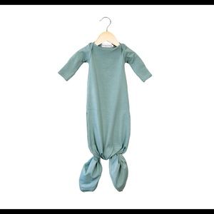 Baby Sleep Gown & Hat- The OVer Company size 0-3